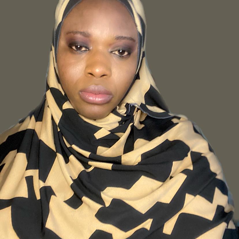 Black patterns two ways effortless hijab 2
