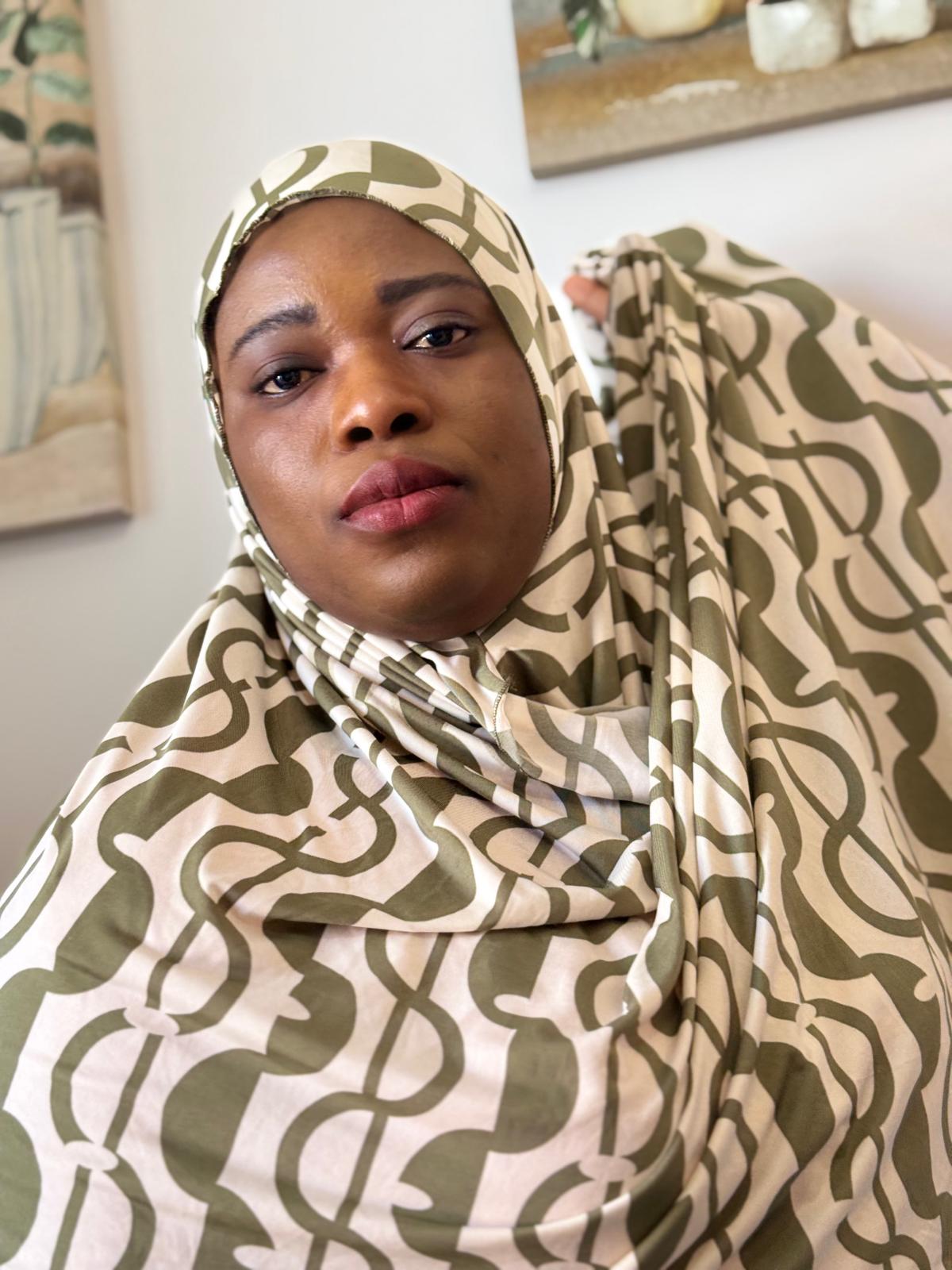 Green mix pattern one way effortless hijab